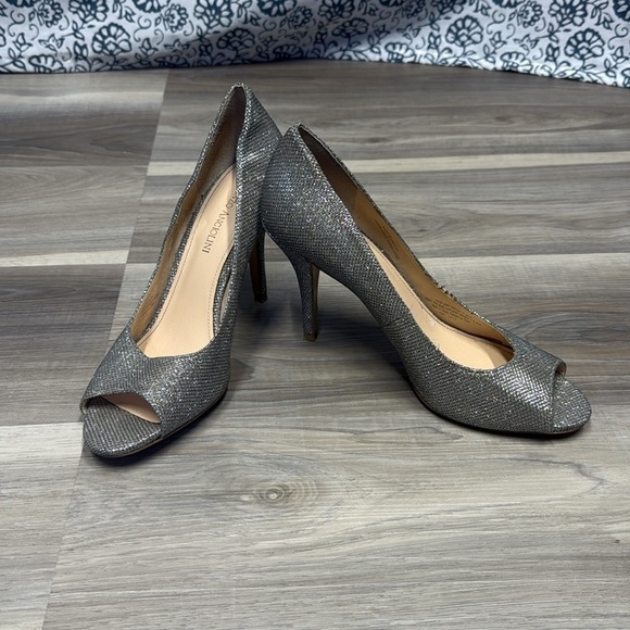 🏁 Enzo Angiolini Women's Silver Peep-Toe Heels size 8.5 - Picture 3 of 9